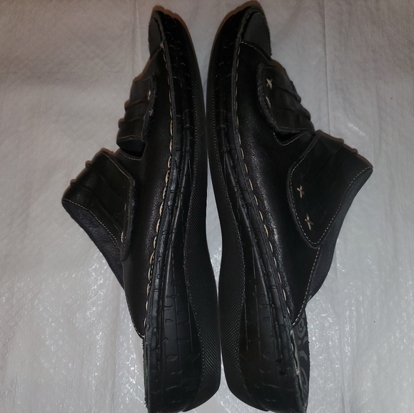 Sandals - Picture 4 of 4